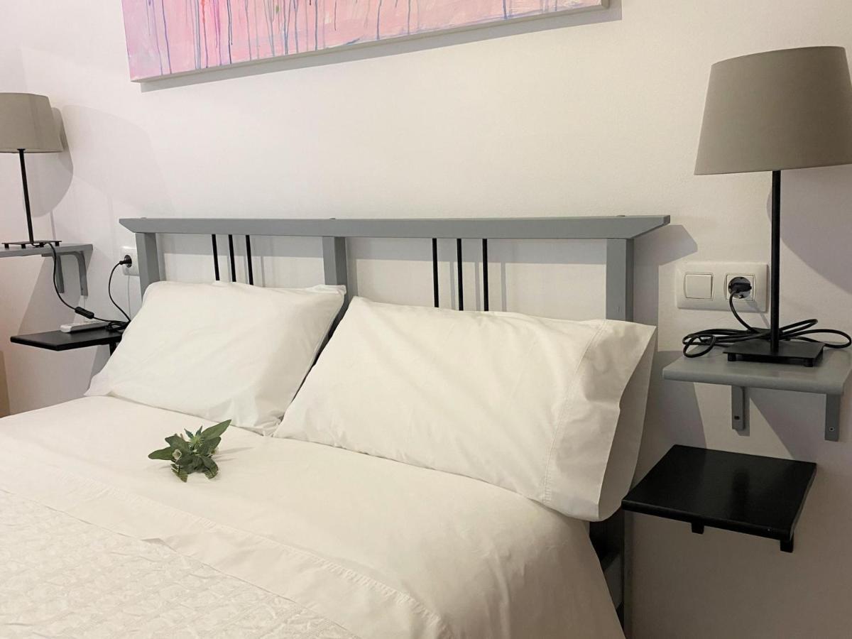 Apartamento Entero A 10 Minutos En Coche De Sevilla Centro Camas Exterior photo